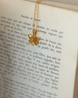 Collar de mariposa