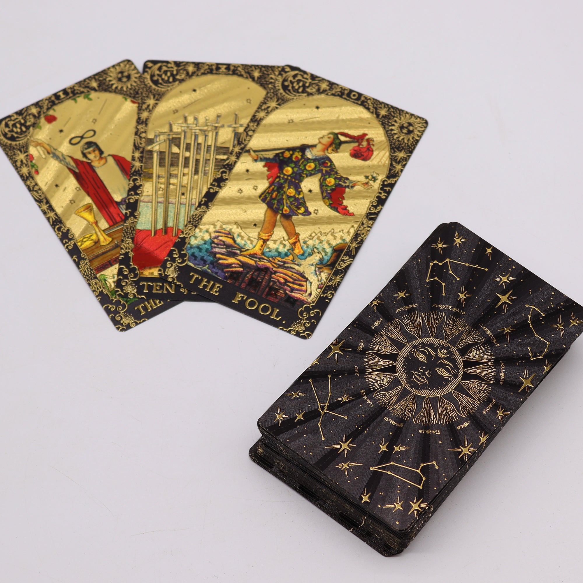 Tarot con Lámina de Oro
