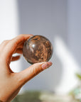 Esfera de Cuarzo Ahumado Calidad Extra – Protección, Enraizamiento y Equilibrio