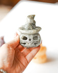 Calabaza con Sombrero de Bruja – Mineral Aleatorio – Magia, Protección y Abundancia