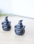 Calabaza con Sombrero de Bruja en Obsidiana – Protección, Magia y Transformación