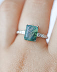 Anillo de Ágata Musgosa en Plata – Armonía, Crecimiento y Conexión con la Naturaleza