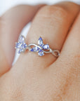 Anillo de Tanzanita con Mariposas en Plata – Transformación, Intuición y Renacimiento