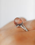 Anillo Redondo de Cuarzo Chamánico en Plata – Visión, Sanación y Conexión Espiritual