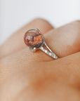 Anillo Redondo de Cuarzo Chamánico en Plata – Visión, Sanación y Conexión Espiritual