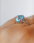 Anillo de Topacio Azul en Plata – Calidad Extra y Adaptable – Claridad, Calma y Comunicación
