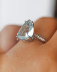Anillo de Topacio Azul en Plata – Calidad Extra y Adaptable – Claridad, Calma y Comunicación