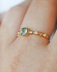 Anillo de Zafiro Verde en Plata – Sabiduría, Prosperidad y Armonía