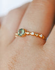 Anillo de Zafiro Verde en Plata – Sabiduría, Prosperidad y Armonía
