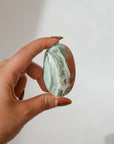 Palmstone de Jaspe Unicornio – Energía Positiva, Creatividad y Armonía