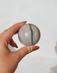 Esfera de Fluorita Seda – Calma, Claridad y Armonía Interior
