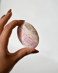 Palmstone de Rodocrosita – Amor, Sanación y Armonía