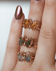 Anillo Mariposa de Turmalina Oro – Alegría, Transformación y Energía Vital