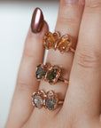 Anillo Mariposa de Turmalina Oro – Alegría, Transformación y Energía Vital