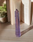 Punta de Fluorita Morada – Intuición, Calma y Claridad Mental