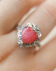 Anillo Corazón de Rodonita en Plata – Amor Propio, Sanación y Equilibrio Emocional