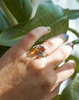 Anillo floral de ámbar y plata