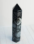 Punta de Obsidiana con Grabados Místicos – Protección, Conexión