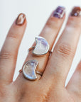 Anillo Luna de Piedra Luna – Intuición, Ciclos y Magia Femenina