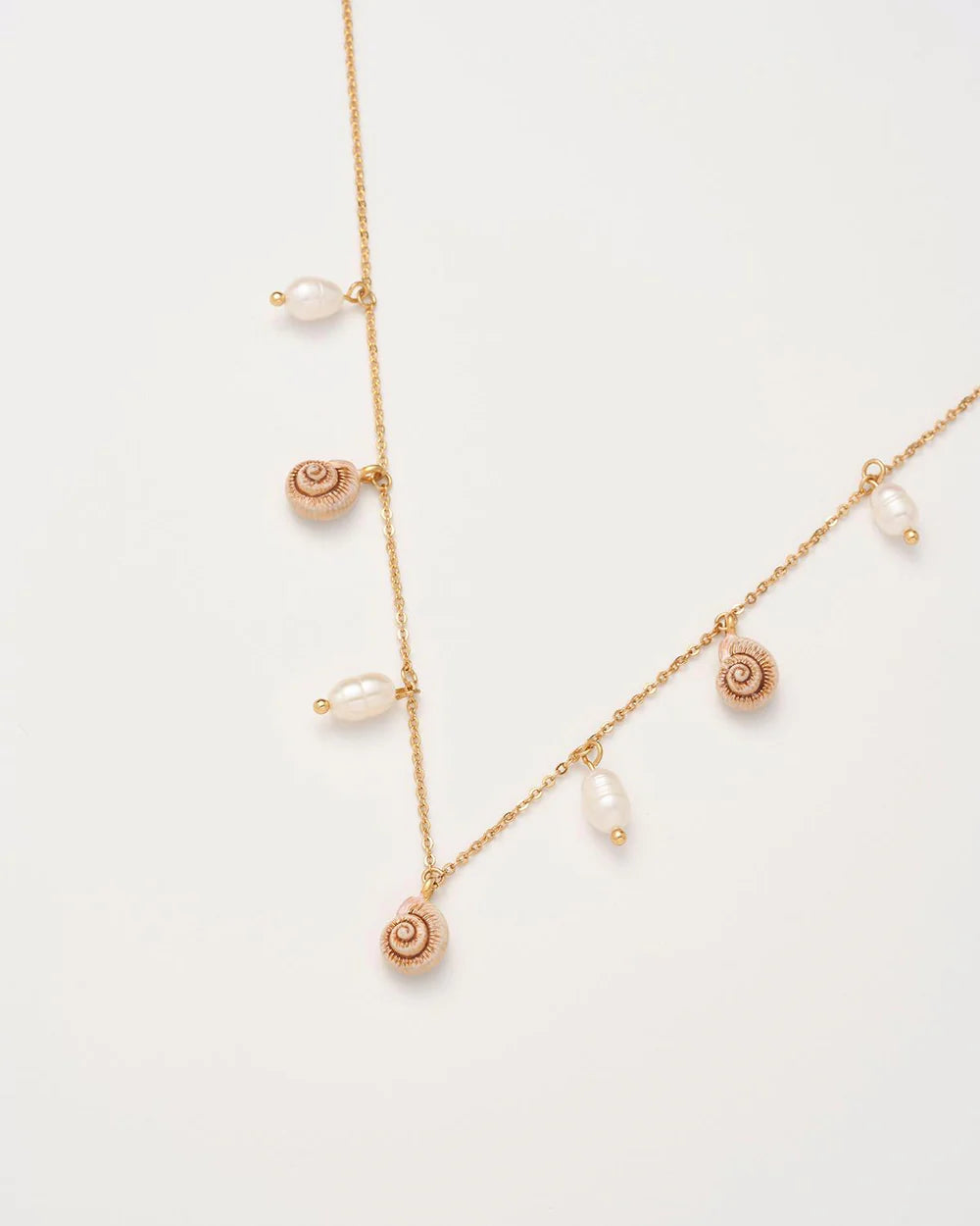 Collar Caracoles de Mar & Perlas - Oro