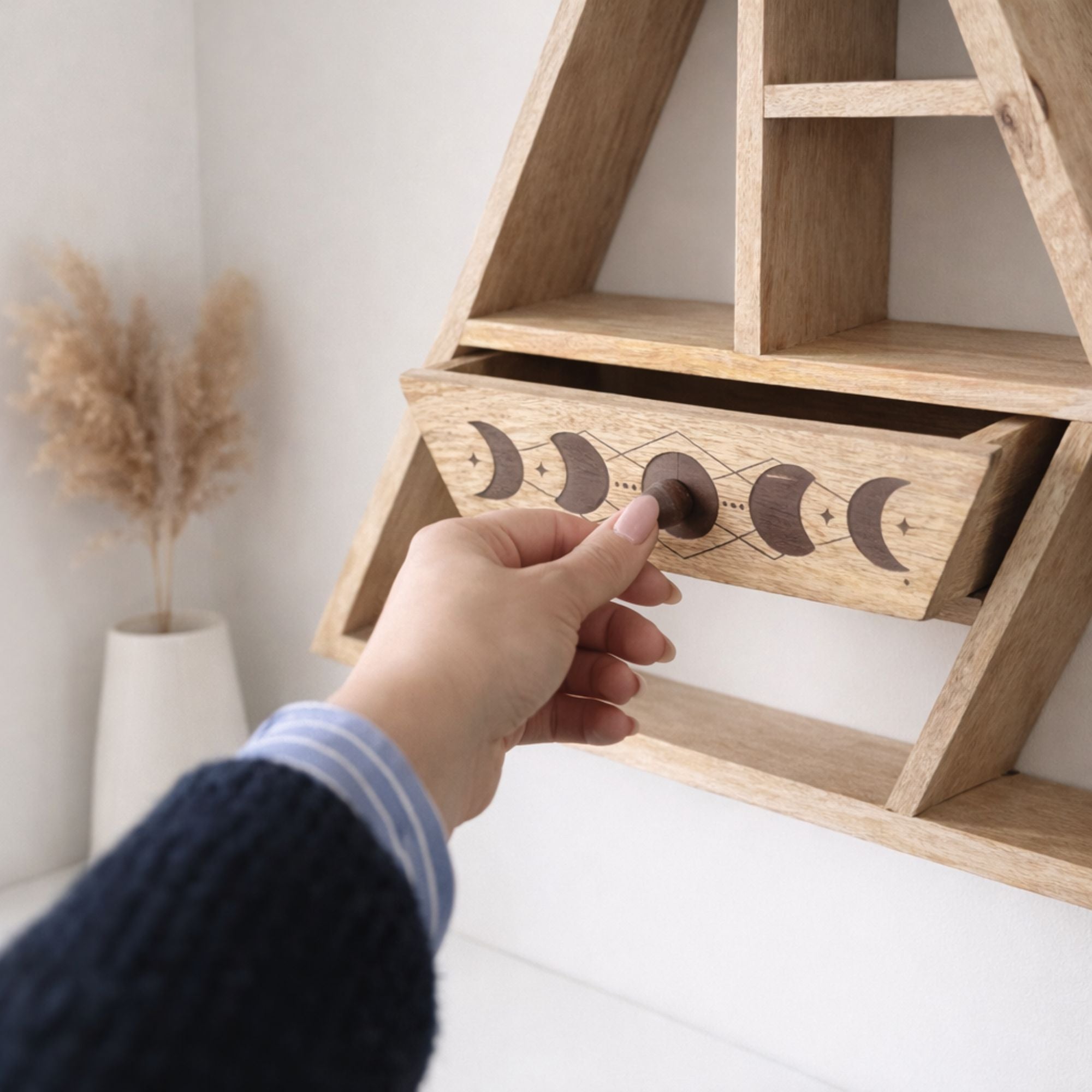 Estante de Pared Triangular con Cajón – Fases Lunares