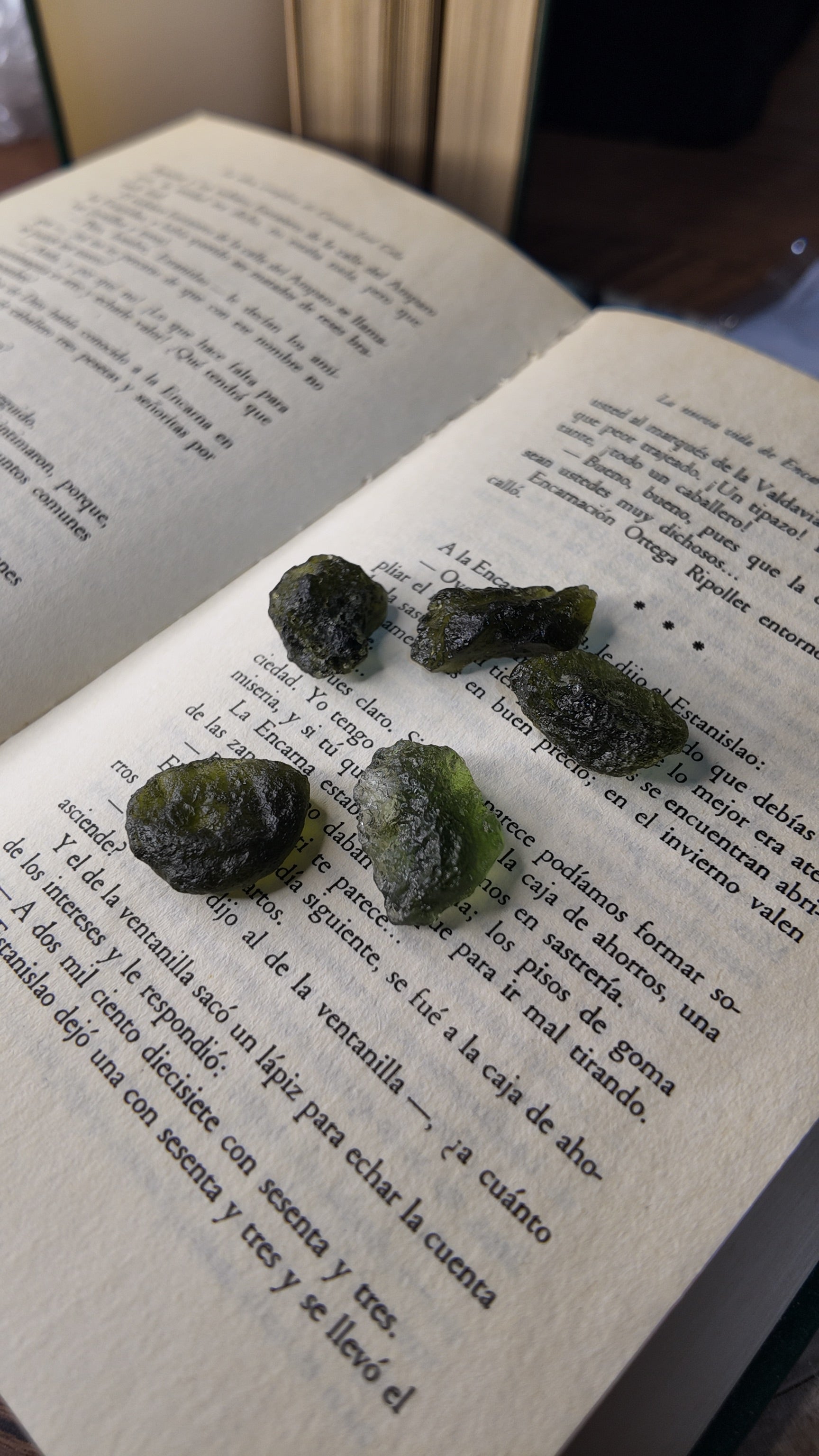 Piezas de Moldavita