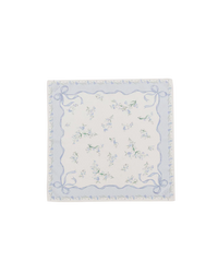 Pañuelo cuadrado de lazo azul y flores