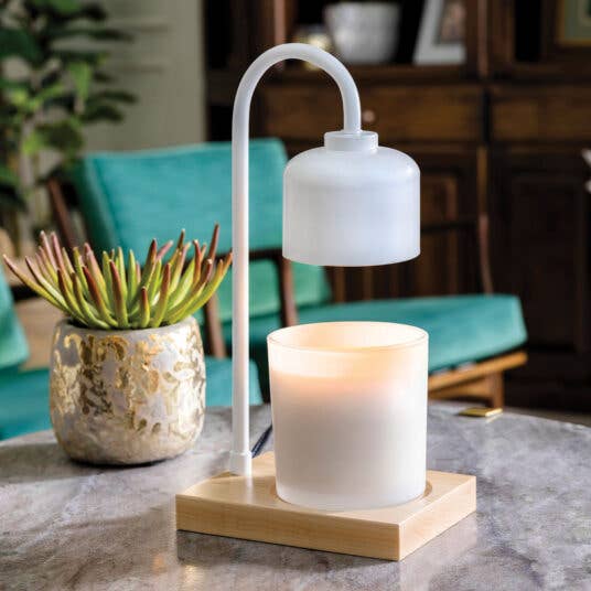 Lámpara arqueada blanca/madera