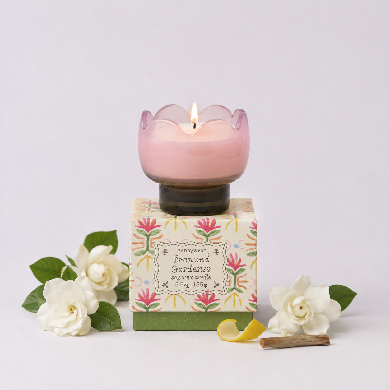 Vela Tulipán rosa y verde en cristal · Bronzed Gardenia · 155 g