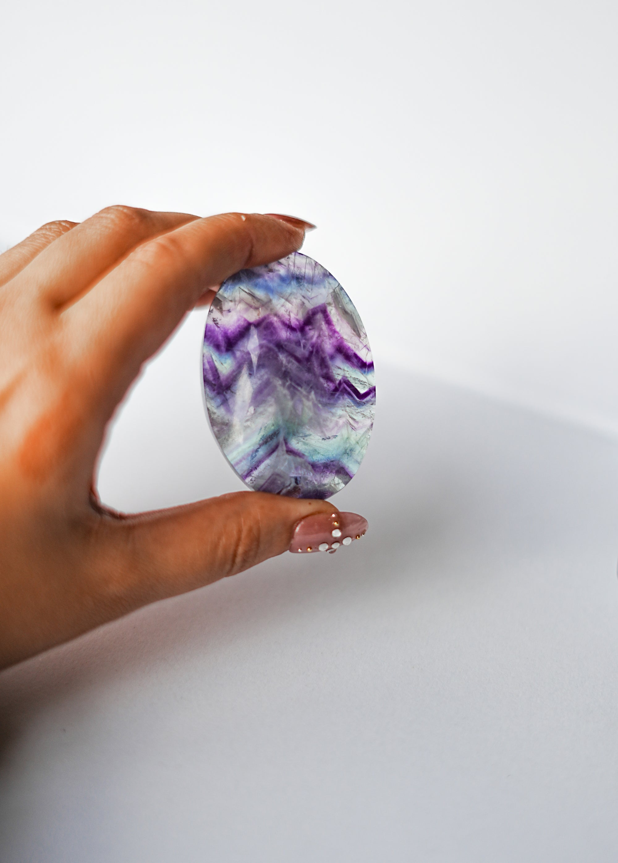 Palmstone de Fluorita Calidad Extra – Protección, Claridad y Equilibrio