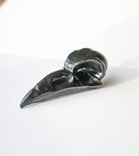 Calavera de Cuervo en Obsidiana – Protección, Magia y Sabiduría Ancestral