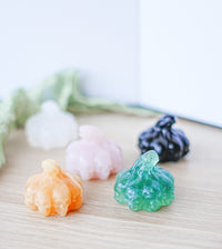 Calabaza con Calaveras – Mineral Aleatorio – Protección, Abundancia y Transformación