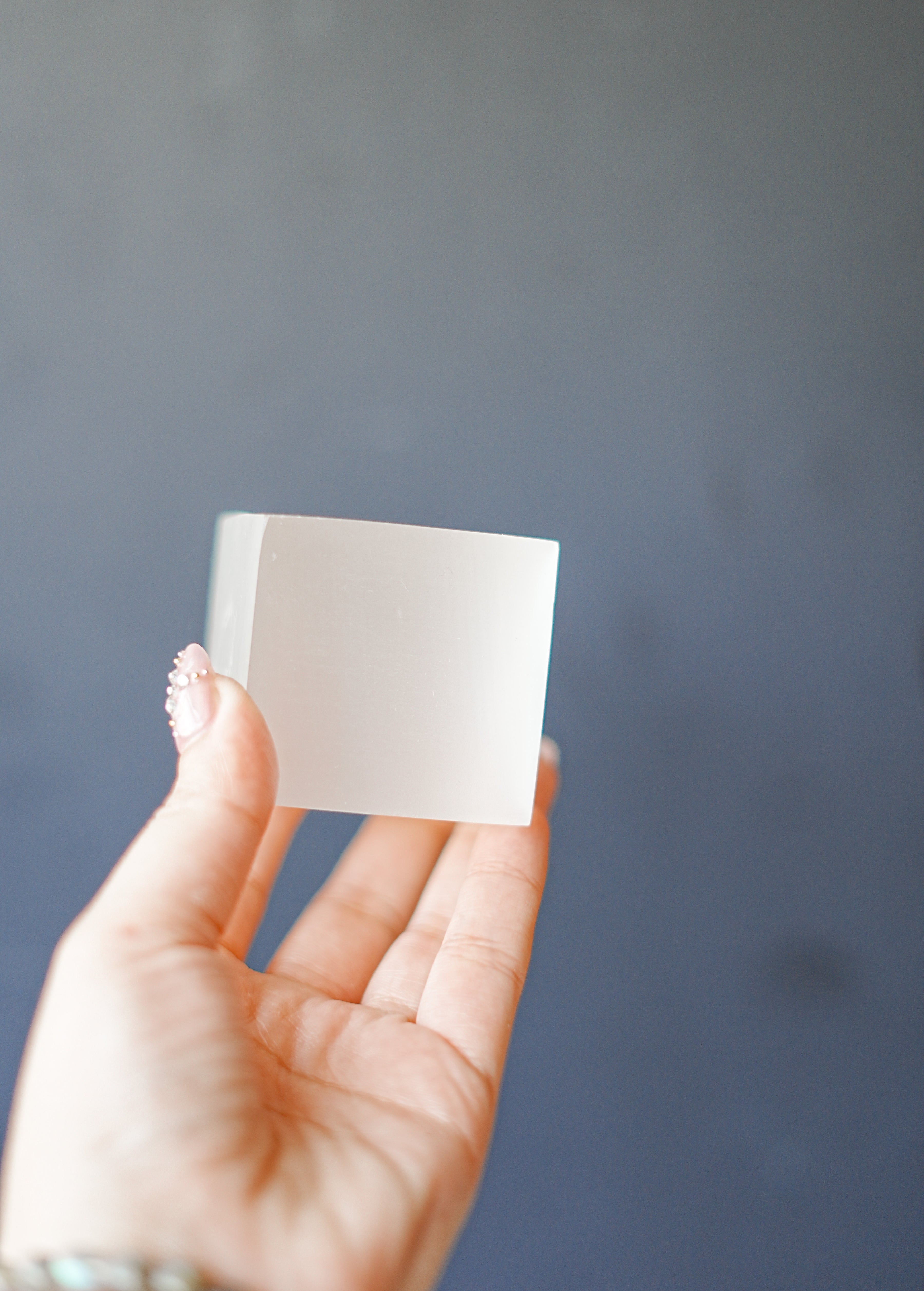 Cubo de Selenita – Luz, Protección y Claridad