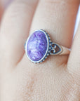 Anillo Corazón de Charoita en Plata – Transformación, Intuición y Sanación Interior