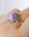 Anillo Corazón de Charoita en Plata – Transformación, Intuición y Sanación Interior
