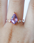 Anillo de Amatista en Oro Rosa – Protección, Calma y Espiritualidad