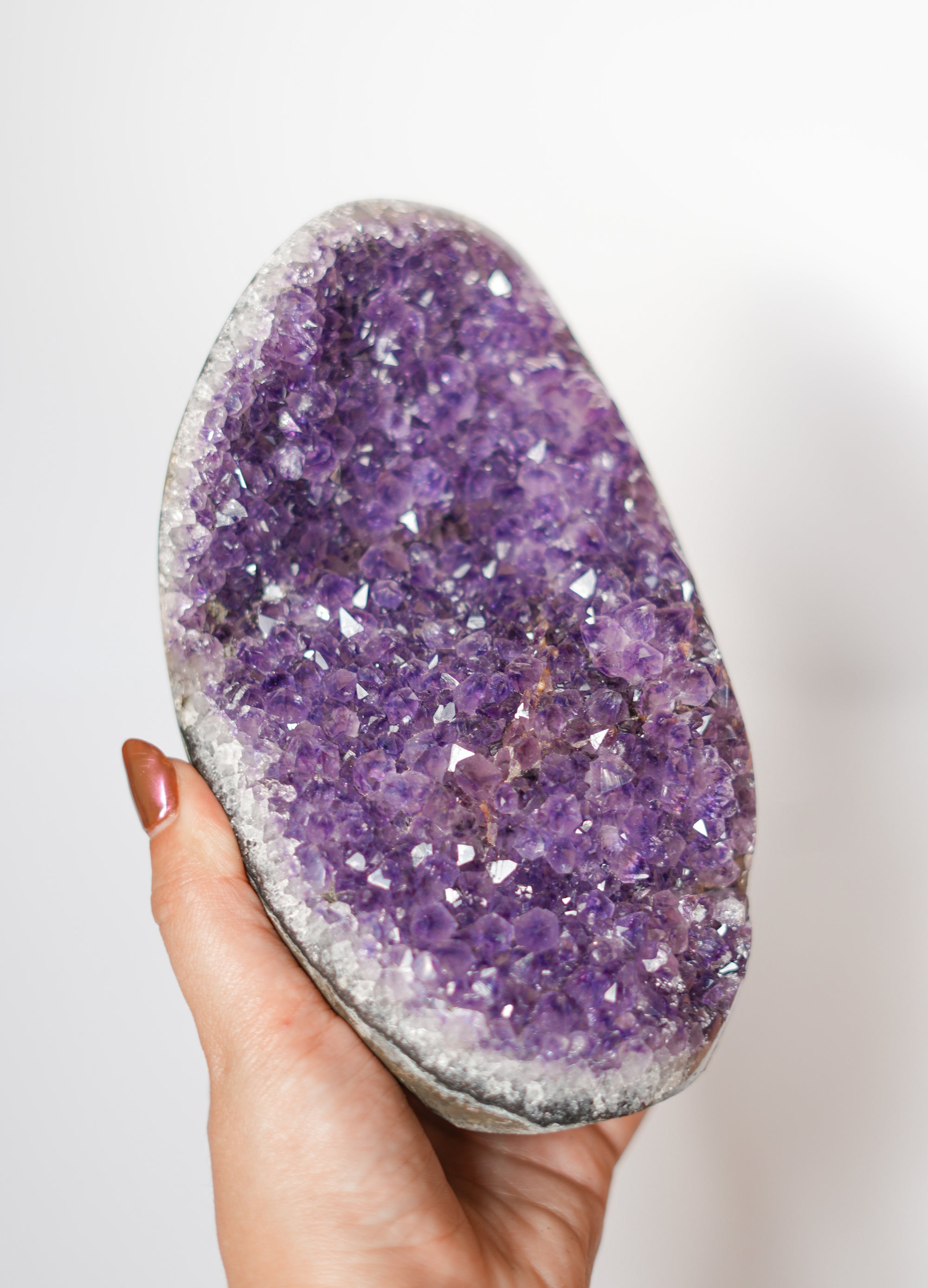 Drusa de Amatista AA+ – Espiritualidad, Sanación y Armonía