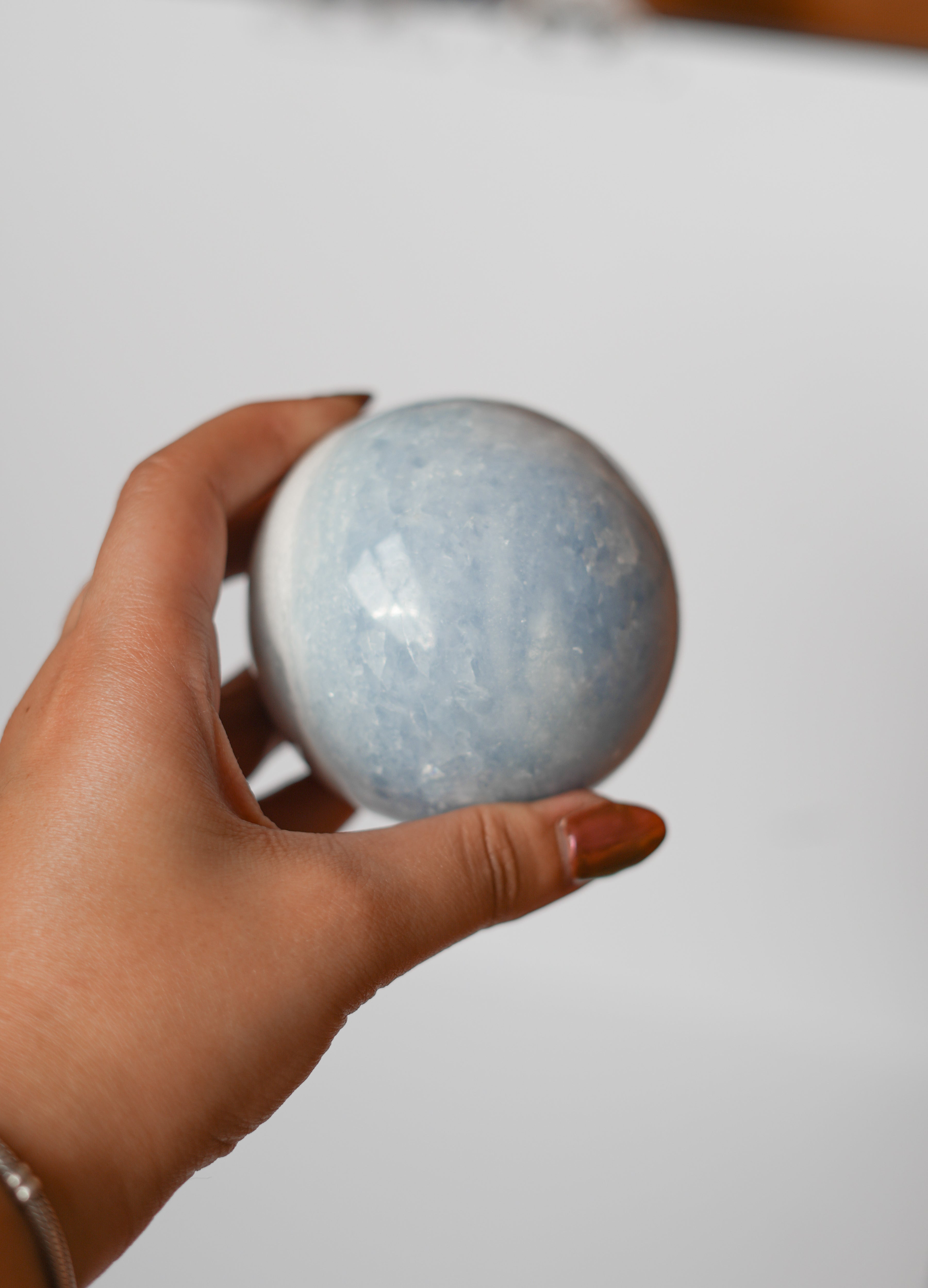 Esfera de Calcita Azul – Calma, Comunicación y Armonía