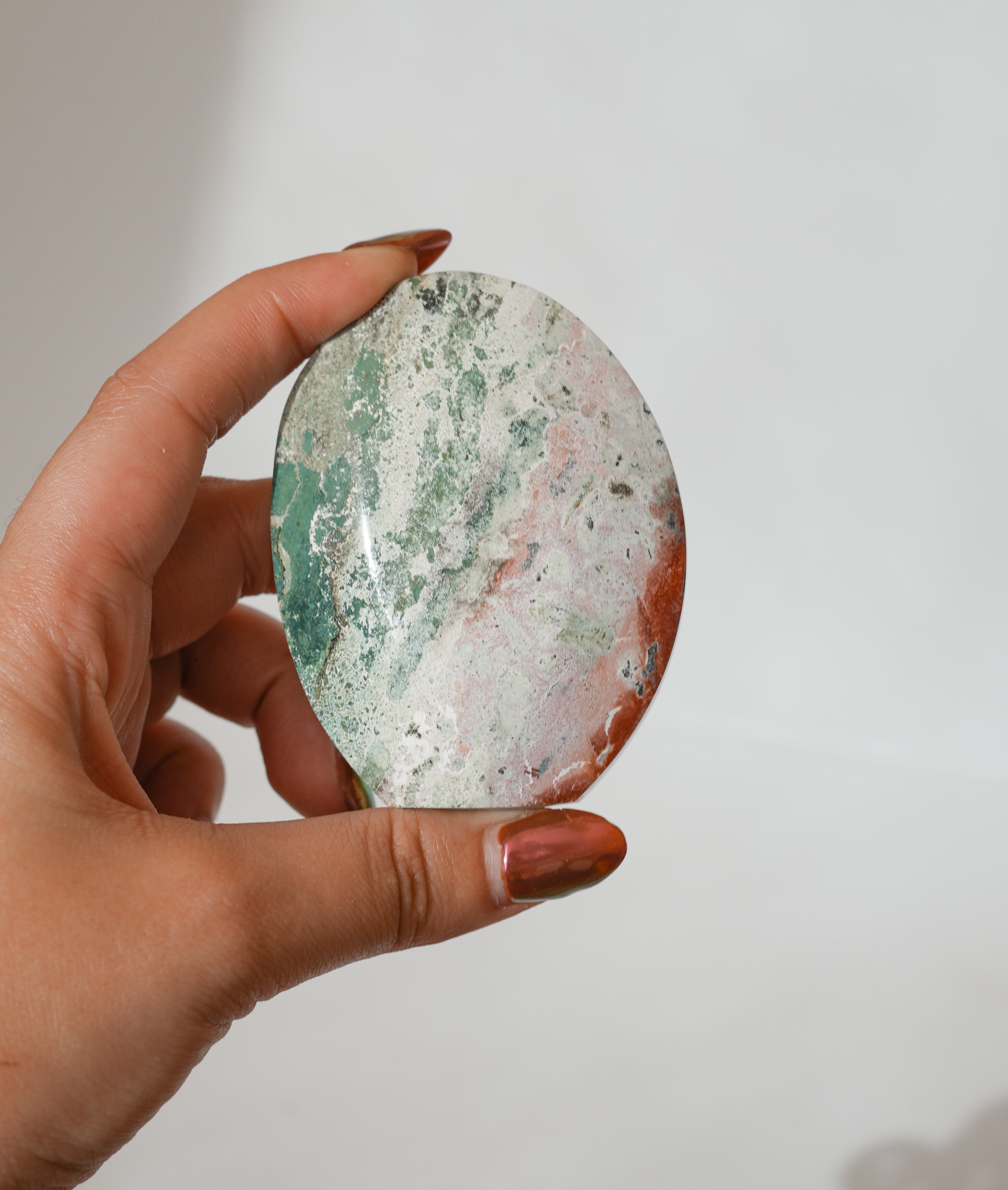 Palmstone de Jaspe Unicornio – Energía Positiva, Creatividad y Armonía