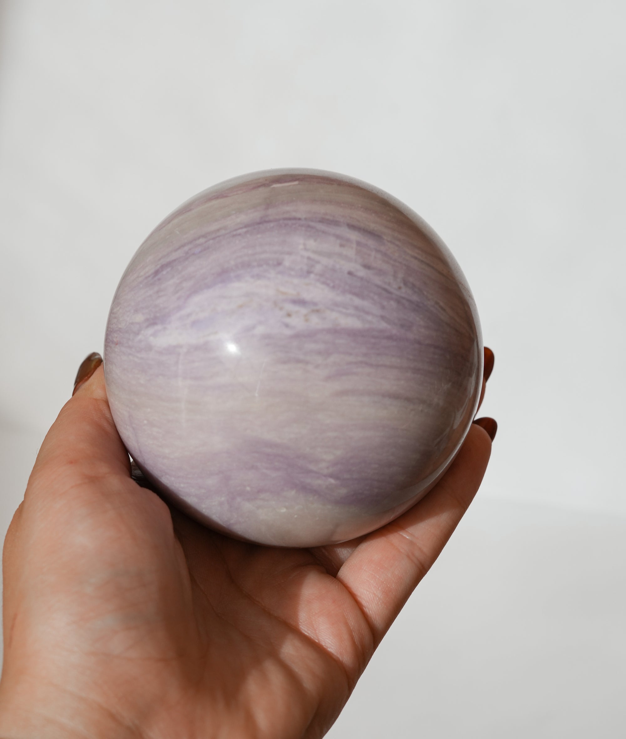 Esfera de Fluorita Seda – Calma, Claridad y Armonía Interior