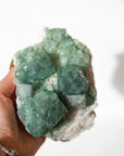 Cluster de Fluorita Esmeralda – Claridad, Armonía y Renovación