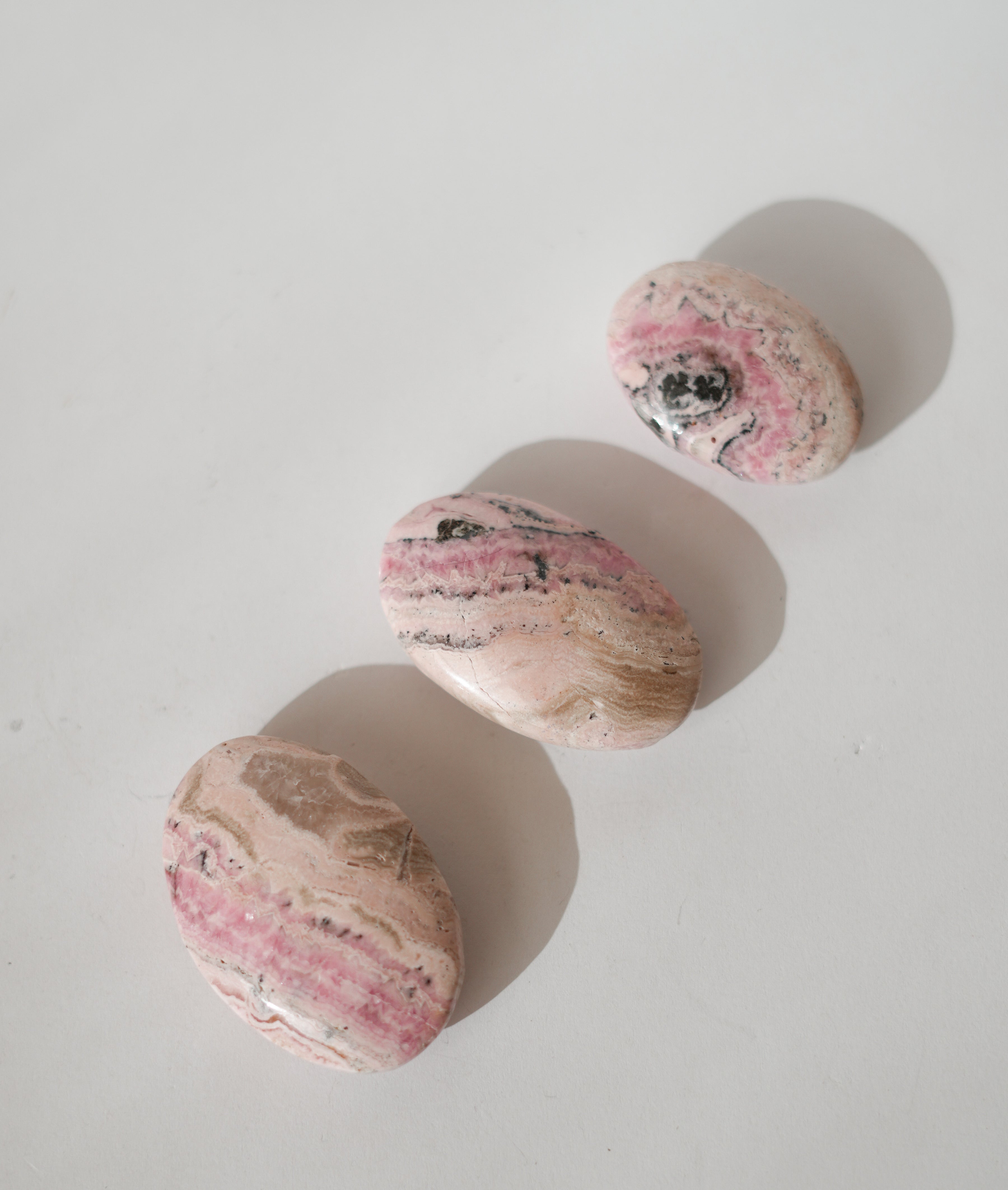 Palmstone de Rodocrosita – Amor, Sanación y Armonía
