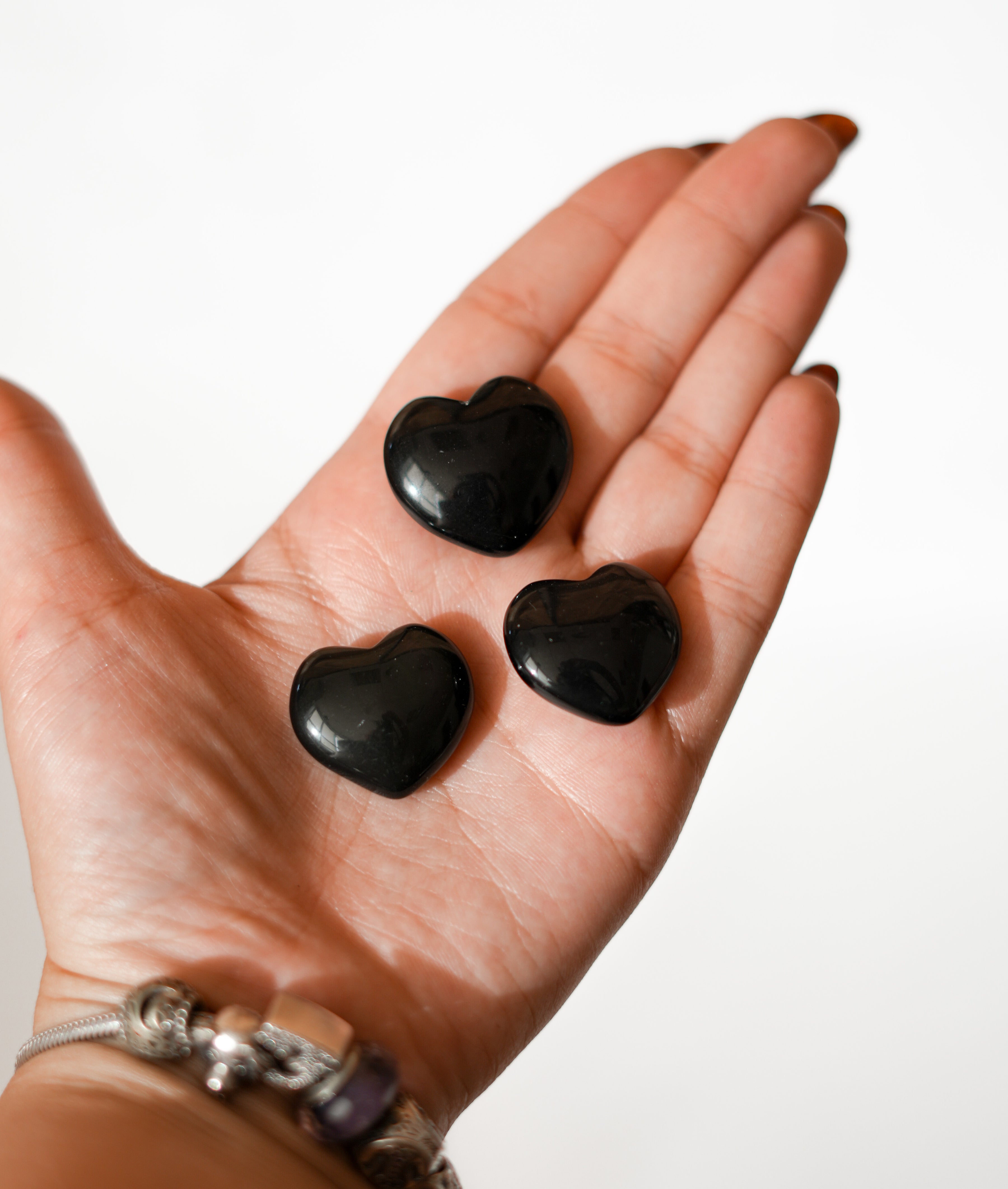 Corazón pequeño de Obsidiana Arcoíris – Protección, Magia y Transformación