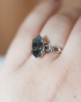 Anillo de Cuarzo Herkimer en Plata – Luz, Claridad y Conexión Espiritual
