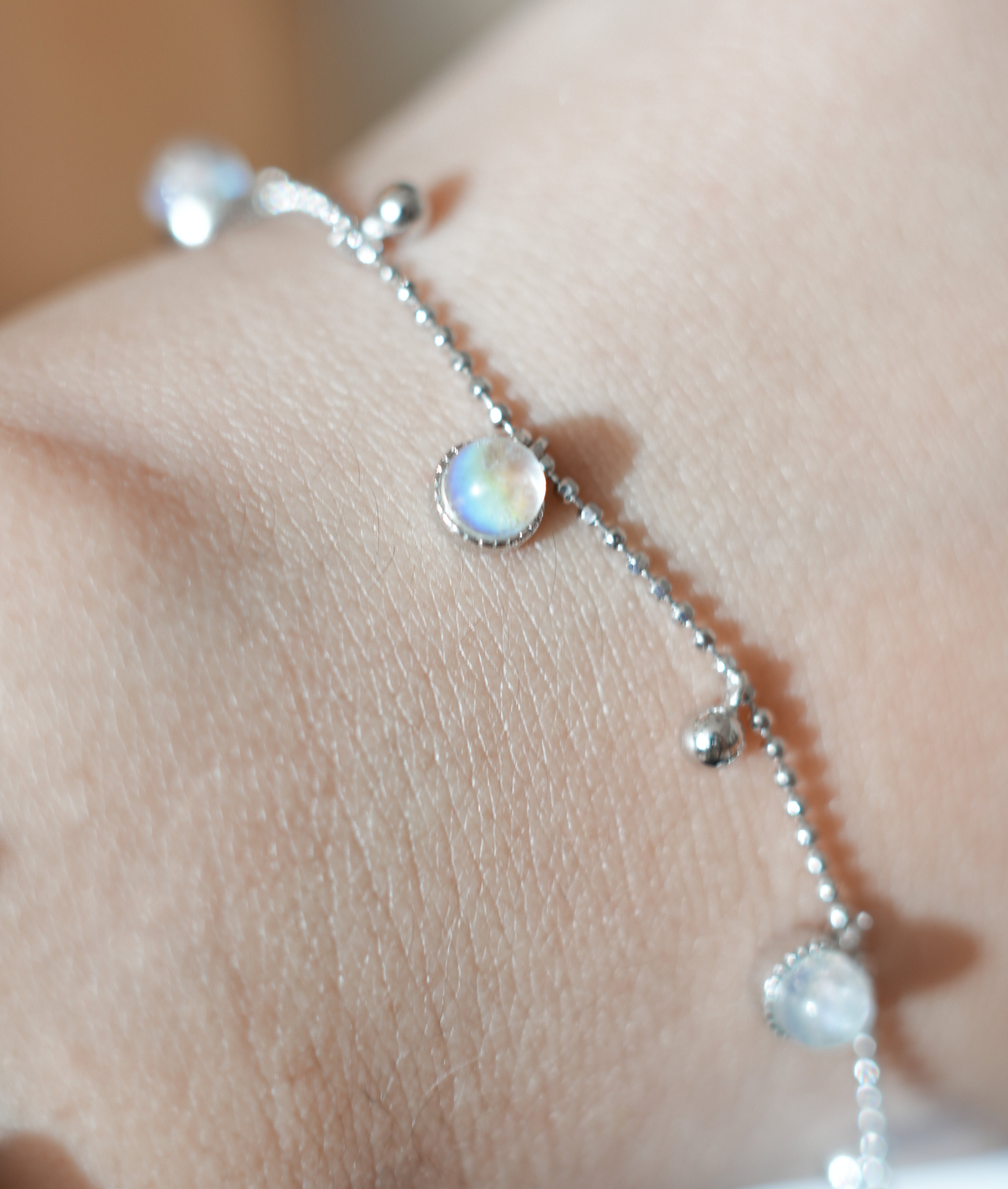 Collar de Plata con Piedra Luna – Intuición, Magia y Energía Lunar