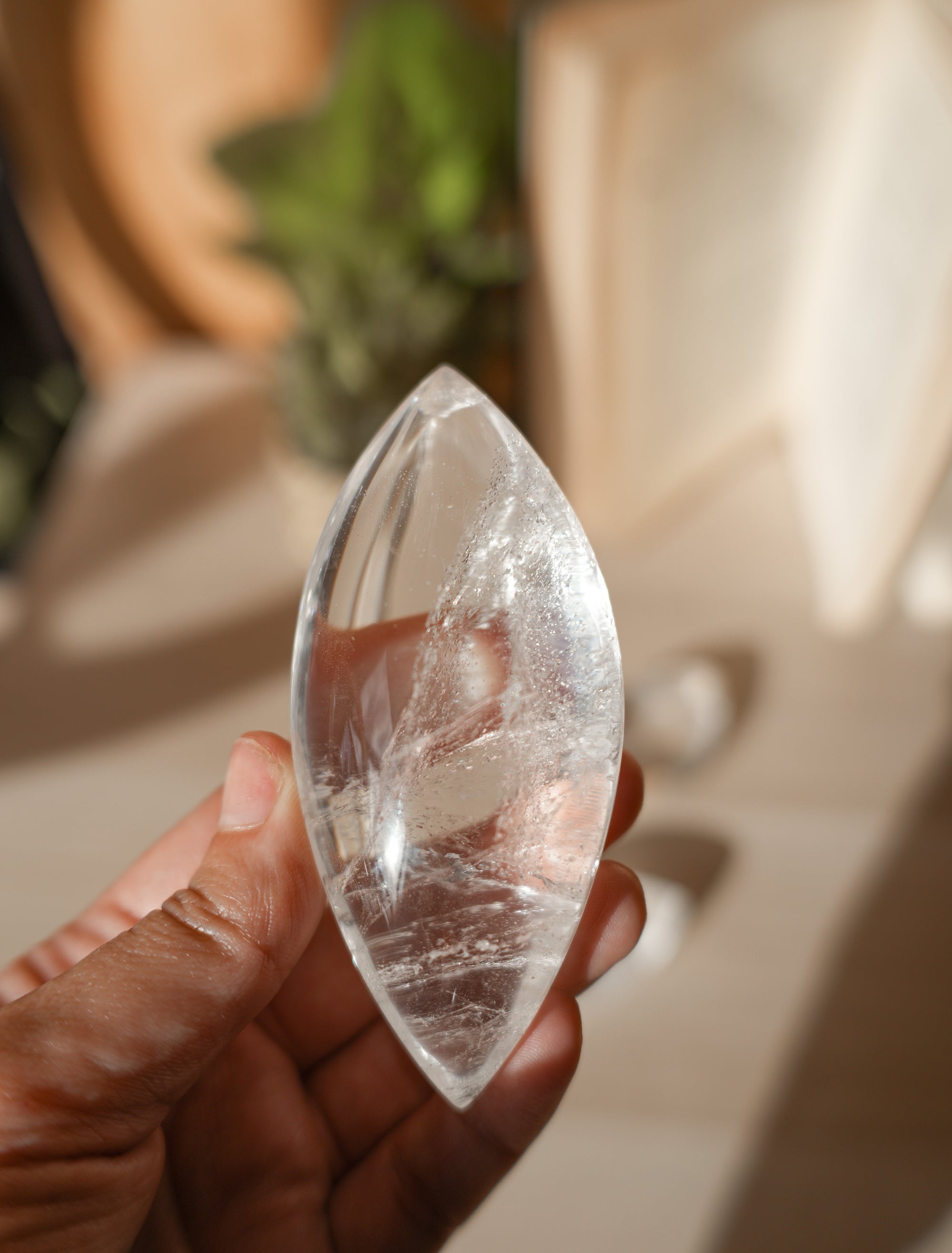 Cuarzo Shiva del Himalaya con Fantasmas – Pureza, Evolución y Conexión Divina