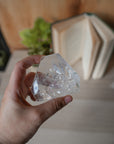 Cuarzo Cristal Maestro con Arcoíris – Luz, Claridad y Elevación Espiritual