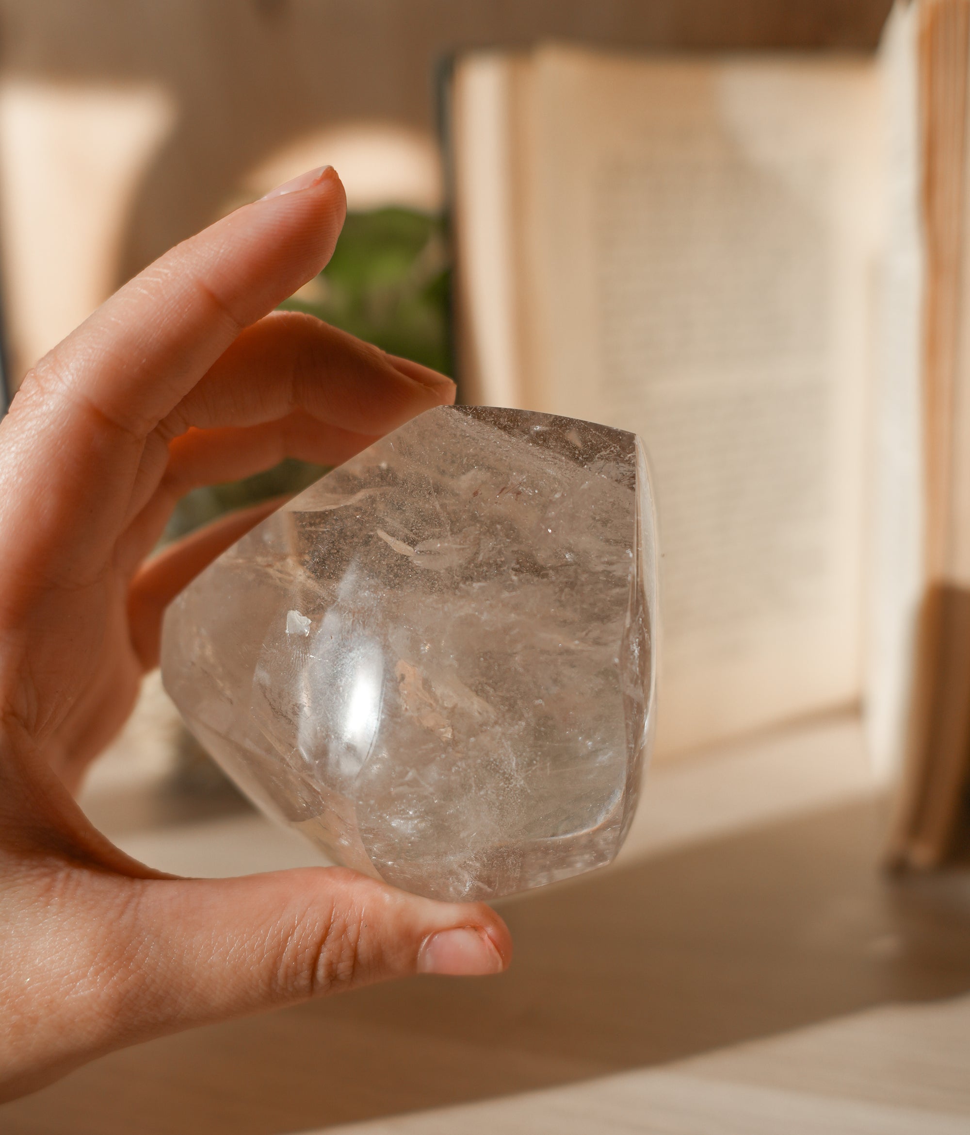 Cuarzo Cristal Maestro con Arcoíris – Luz, Claridad y Elevación Espiritual