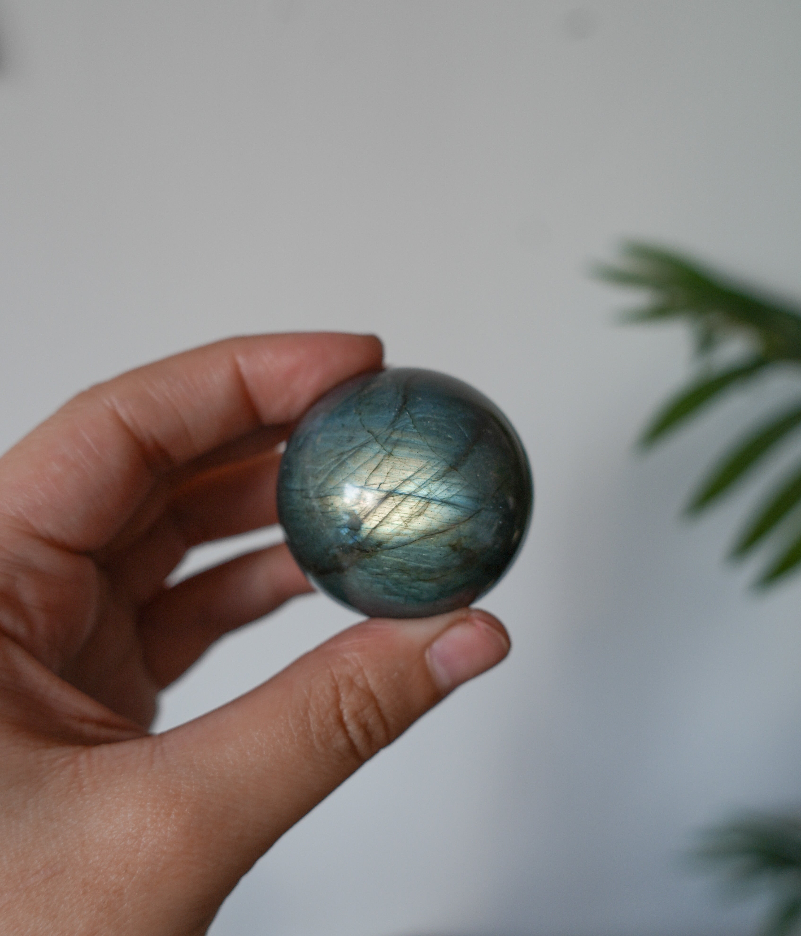 Esfera de Labradorita – Protección, Magia y Despertar Espiritual