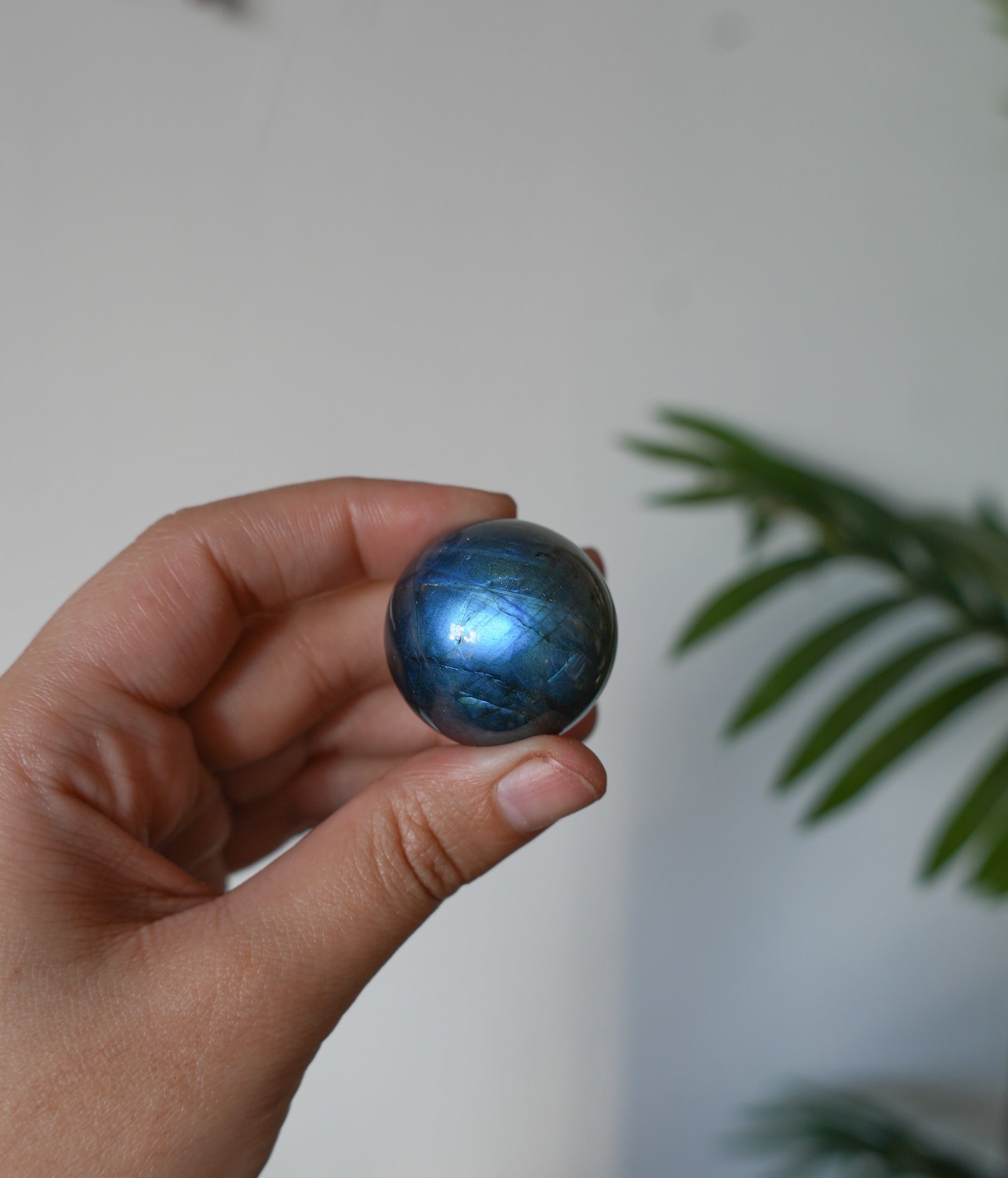 Esfera de Labradorita – Protección, Magia y Despertar Espiritual